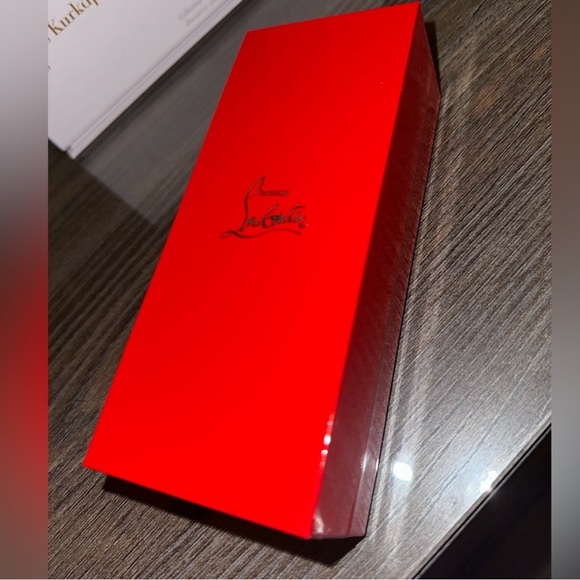 Christian Louboutin Rouge Louboutin Matte Fluid Lip Color: Aimanta 002F - Picture 11 of 14